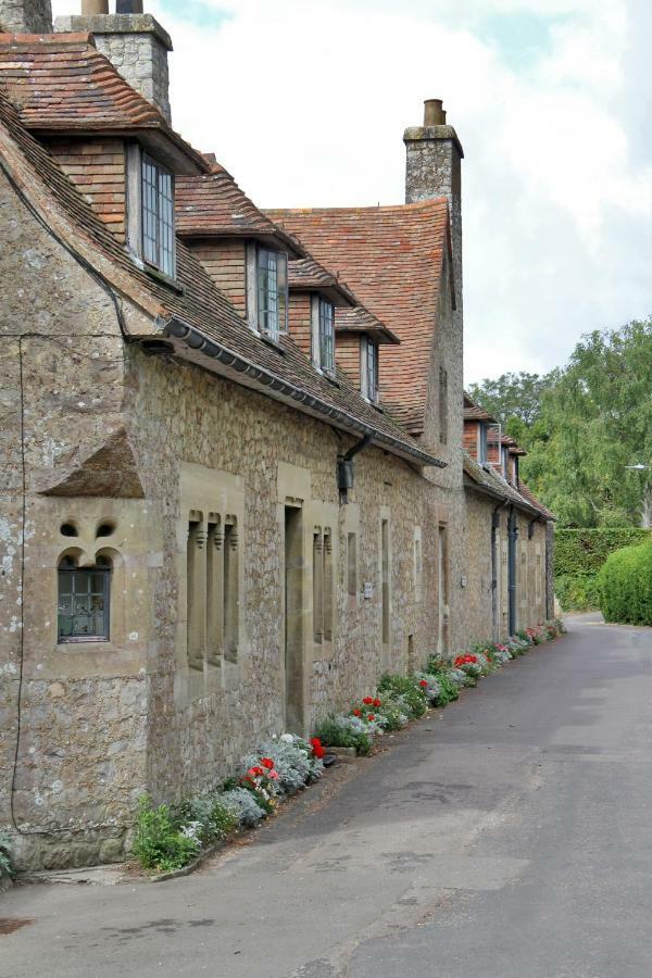 Lympne Castle Cottages Hythe  Exterior foto